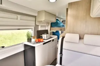CAMPER VAN CARADO CV 601 PRO - Imagen 5