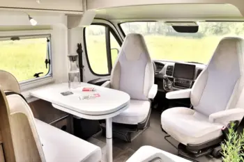 CAMPER VAN CARADO CV 601 PRO - Imagen 4